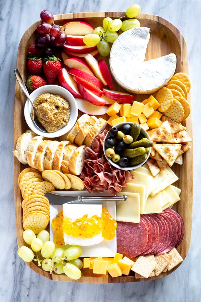 Charcuterie Board Recipe, summer recipes, fruits, veggies 