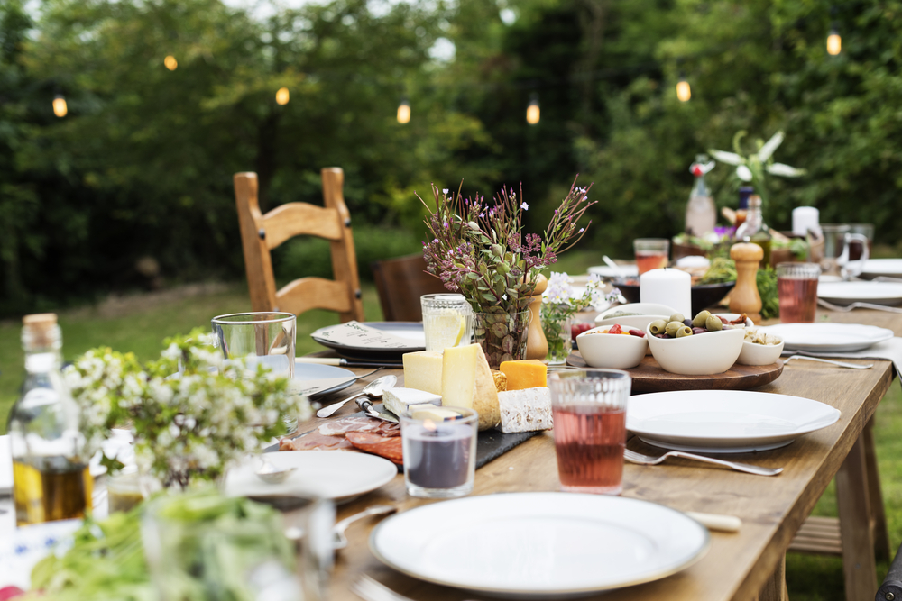 How To Throw A Garden Party
