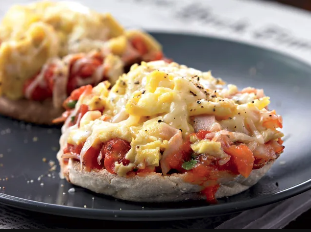 Healthy Breakfast Pizza