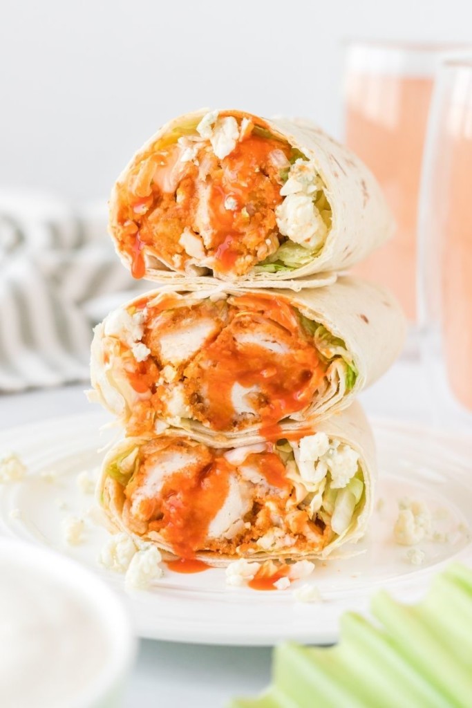 5 Minute Buffalo Chicken Wraps