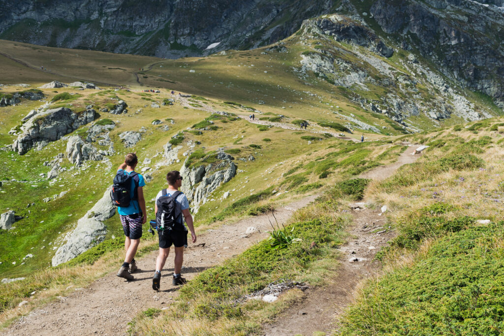 Ways to stay active and enjoy the Fall weather- Hiking