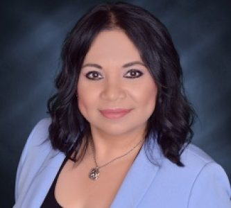 Ellie Ahumada Headshot
