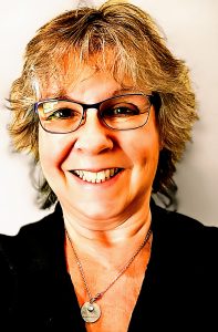 Melody Snider Headshot