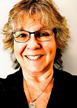 Melody Snider Headshot